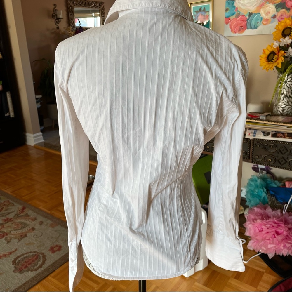Embroidered beautiful shirt - Picture 4 of 8